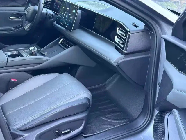 BYD Qin L — Фото автомобиля 11