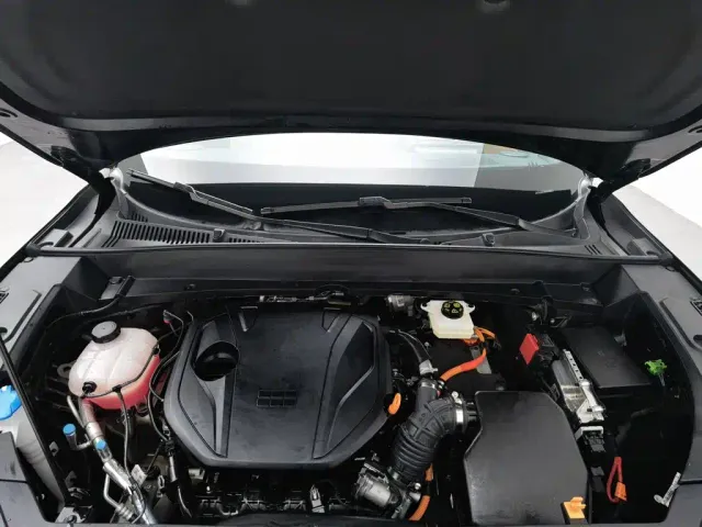 Geely Galaxy Starship 7 EM-i — Фото автомобиля 6
