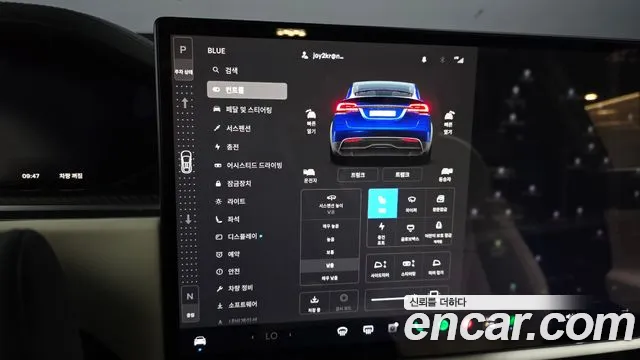 Tesla Model X — Фото автомобиля 17