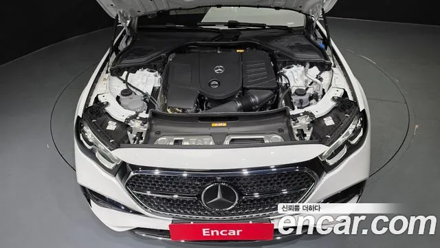 Mercedes-Benz E-Class — Фото автомобиля 6