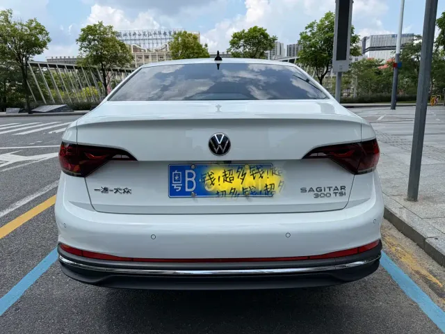 Volkswagen Sagitar — Фото автомобиля 5