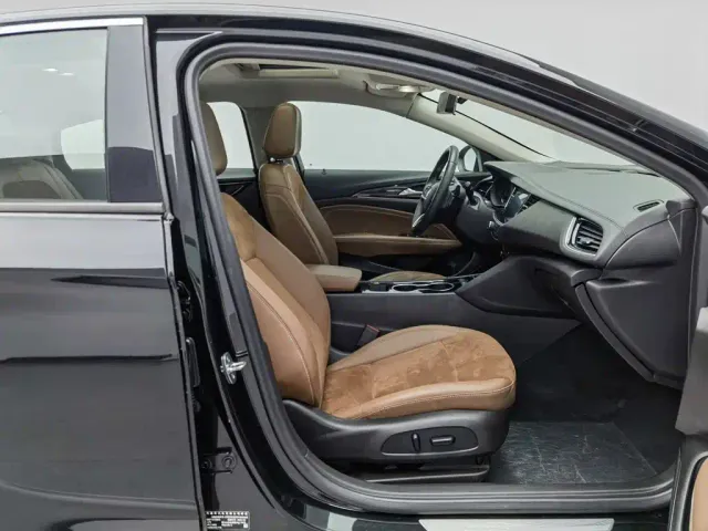 Buick Regal — Фото автомобиля 23