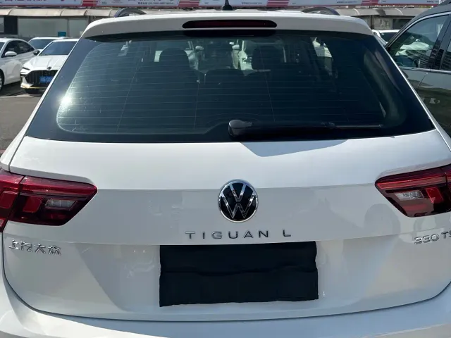 Volkswagen Tiguan L — Фото автомобиля 8