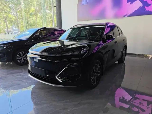 Фотография автомобиля — Geely Galaxy Starship 7 EM-i