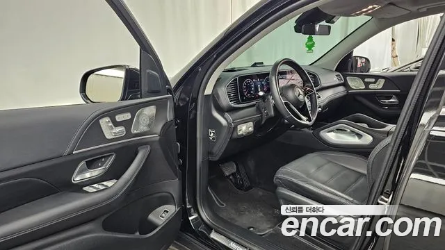 Mercedes-Benz GLE-Class — Фото автомобиля 15