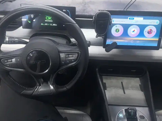 BYD Seal 05 DM-i — Фото автомобиля 12