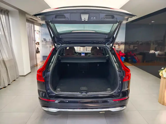 Volvo XC60 — Фото автомобиля 11
