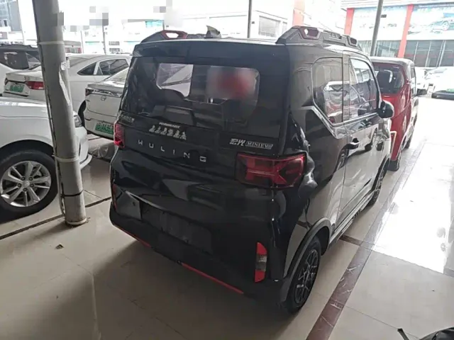 Wuling Hongguang Mini EV — Фото автомобиля 6