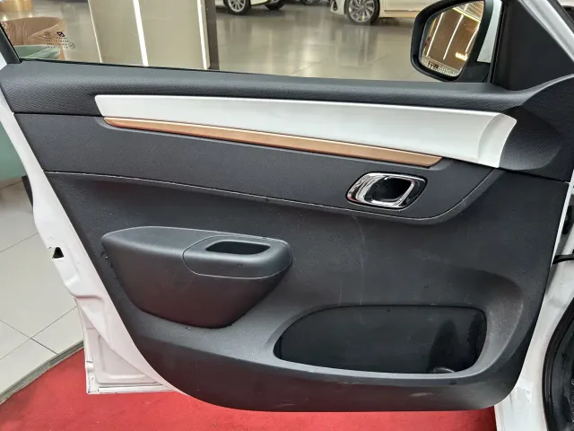 Dongfeng Nano BOX — Фото автомобиля 9