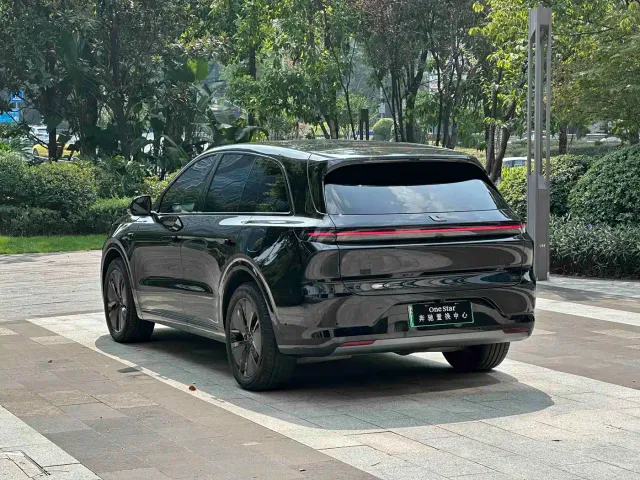 Li Auto L6 — Фото автомобиля 8