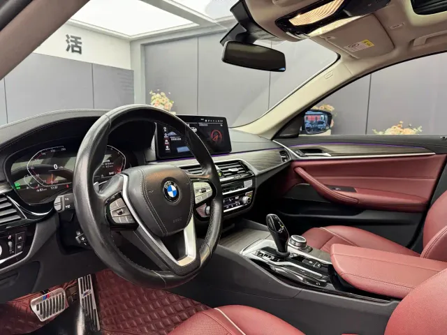 BMW 5 Series — Фото автомобиля 4