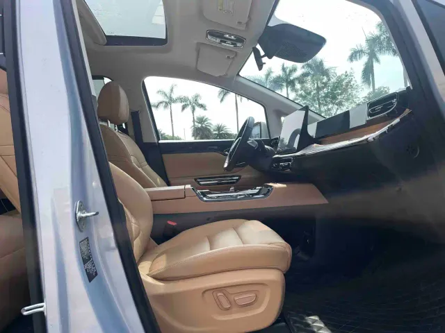 GAC Trumpchi E8 — Фото автомобиля 18