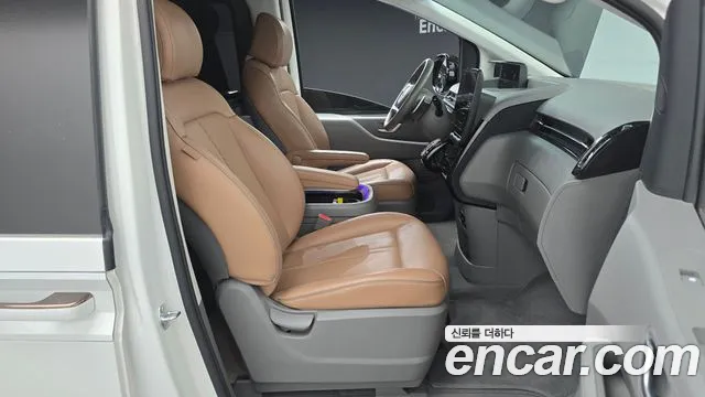 Hyundai Staria Staria 2WD автодом — Фото автомобиля 11