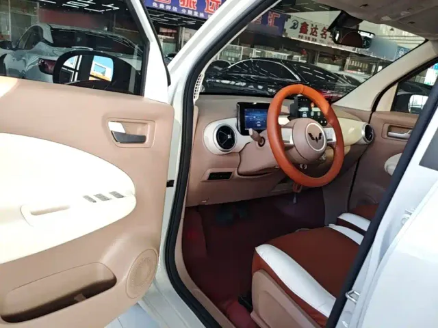 Wuling Hongguang Mini EV — Фото автомобиля 15