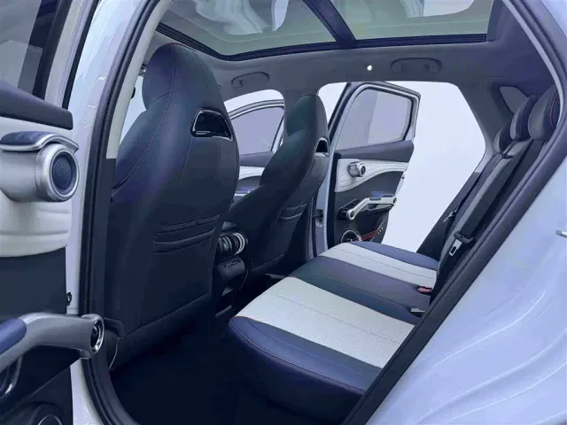BYD Yuan PLUS — Фото автомобиля 15
