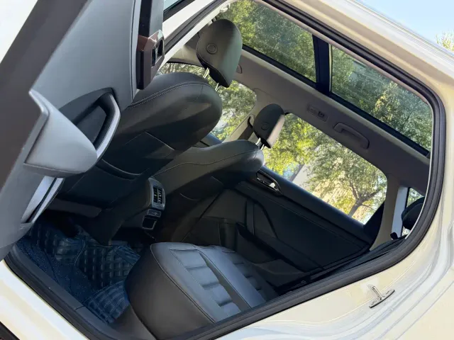 Volkswagen Tharu — Фото автомобиля 11
