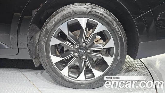 Kia Canival Carnival 4 поколение 9 мест Prestige — Фото автомобиля 21