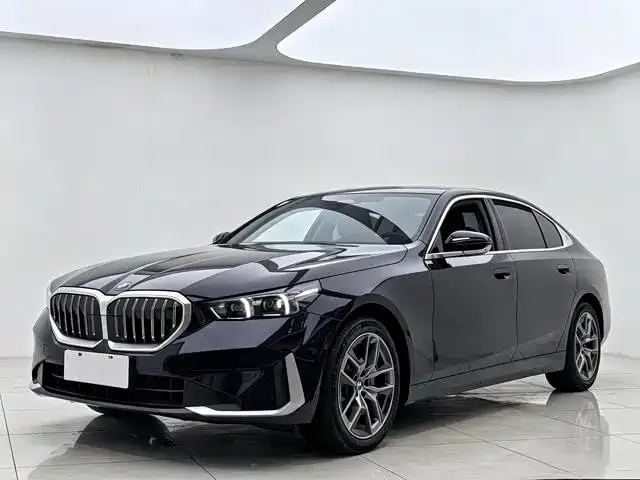 Фотография автомобиля — BMW 5 Series