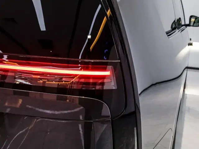 Li Auto MEGA — Фото автомобиля 13