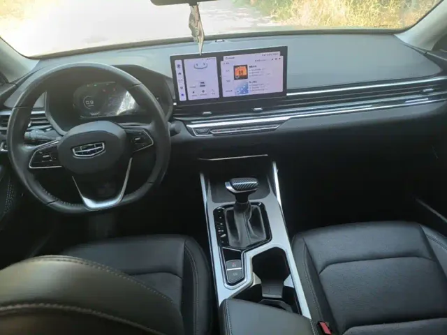Geely Emgrand — Фото автомобиля 9