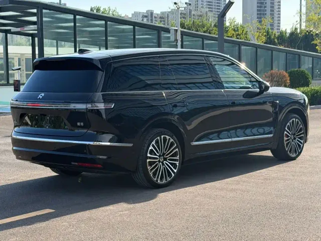 Nio ES8 — Фото автомобиля 6