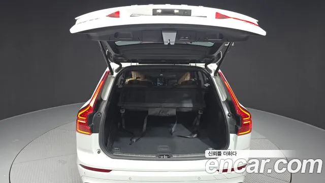 Volvo XC60 2nd Gen — Фото автомобиля 20