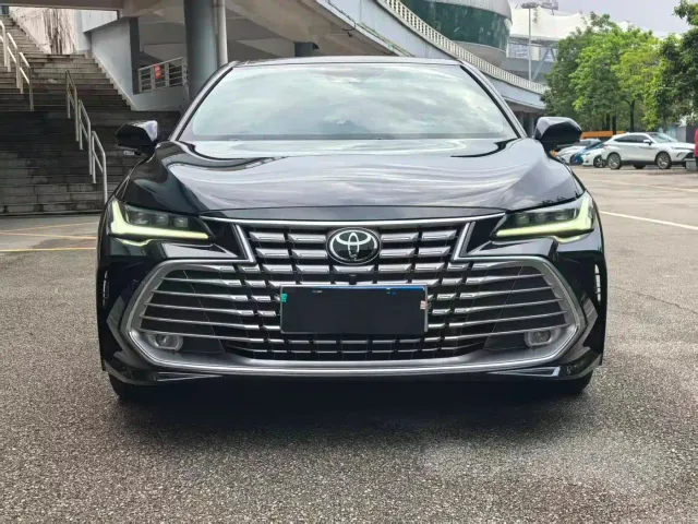 Toyota Avalon — Фото автомобиля 2
