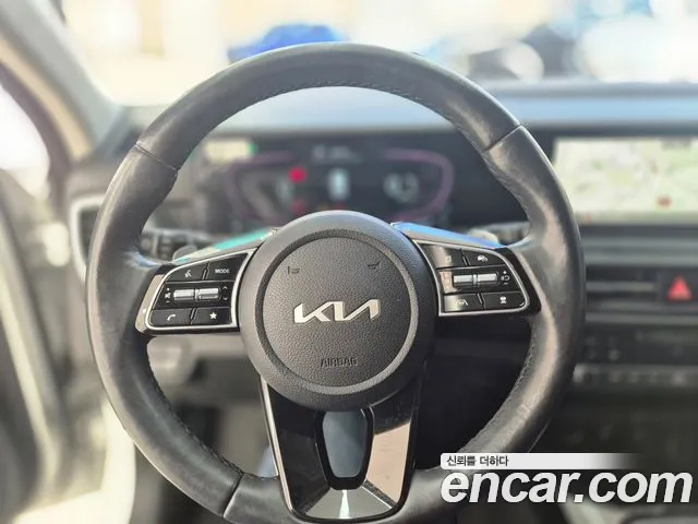 Kia Seltos New — Фото автомобиля 13