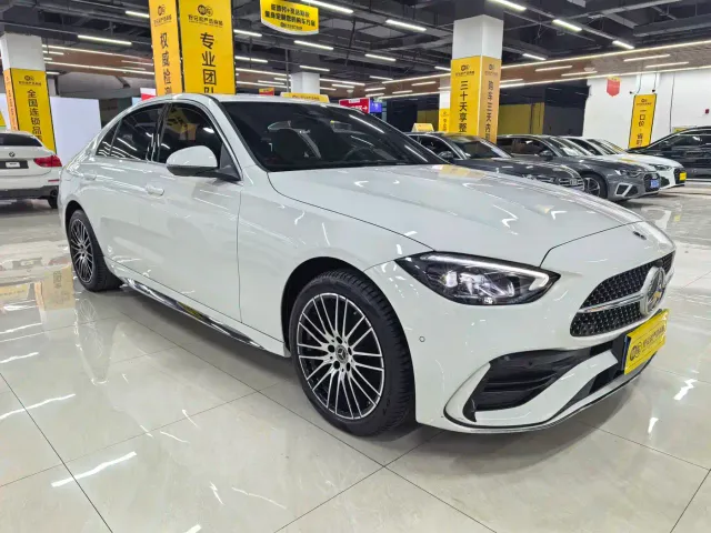 Mercedes-Benz C-Class — Фото автомобиля 3