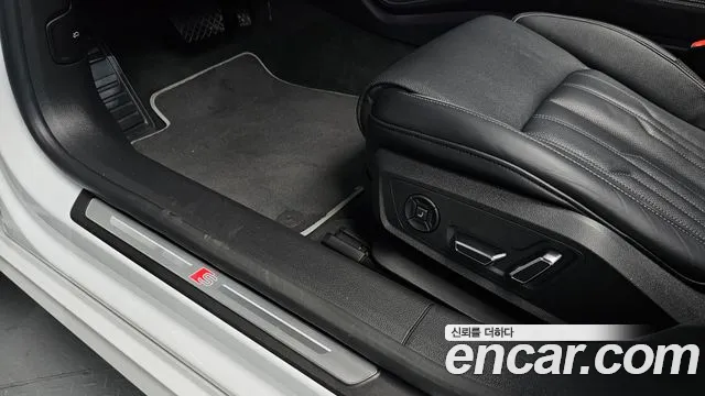 Audi A7 55 TFSI quattro Premium — Фото автомобиля 24