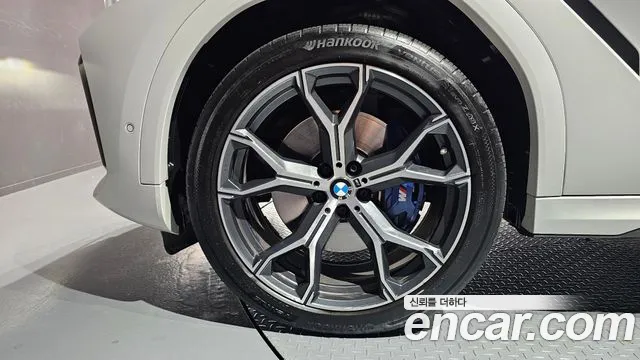 BMW X6 xDrive40i M Sport — Фото автомобиля 5
