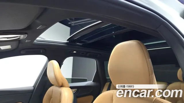 Volvo XC60 2nd Gen — Фото автомобиля 25