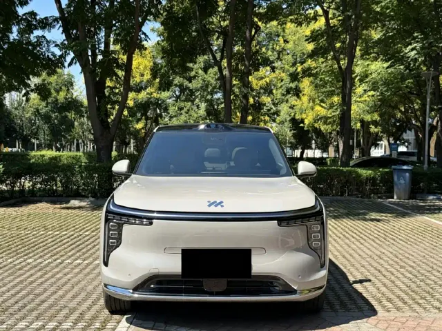 IM Motors LS8 — Фото автомобиля 2