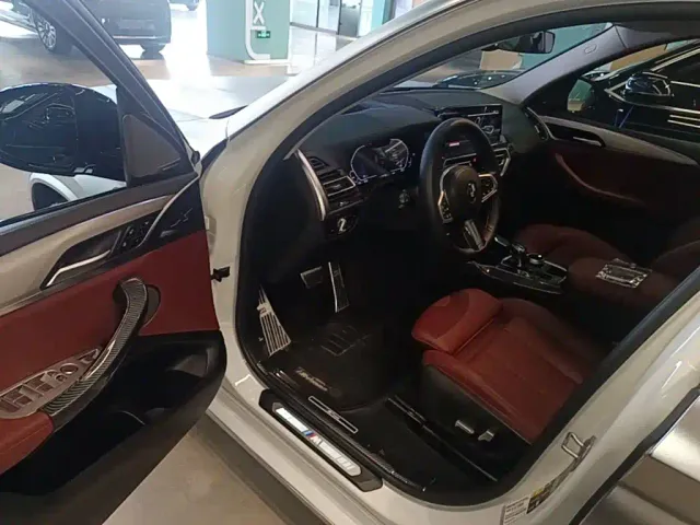 BMW iX3 — Фото автомобиля 15