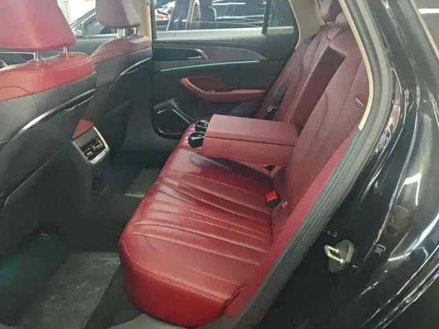 Hongqi H5 — Фото автомобиля 8