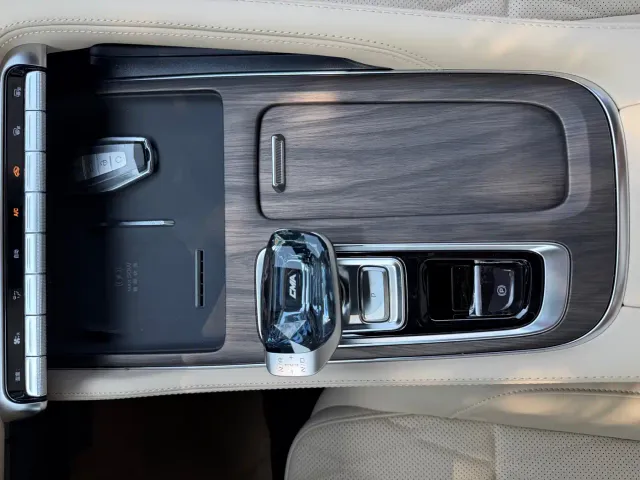 Geely Xingyue L — Фото автомобиля 19