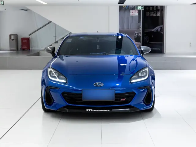 Subaru BRZ — Фото автомобиля 2