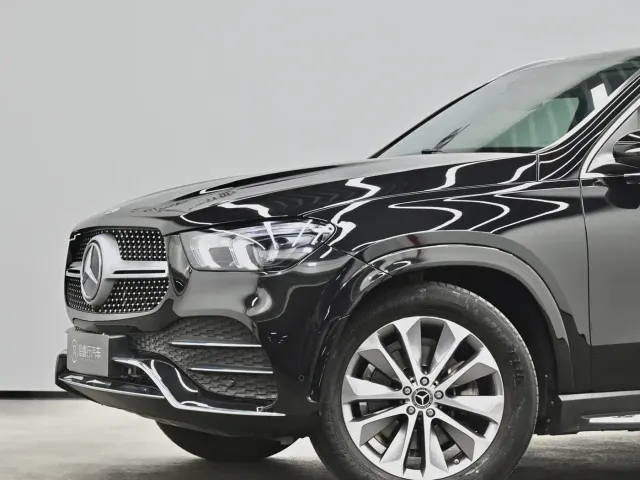 Mercedes-Benz GLE-Class — Фото автомобиля 24