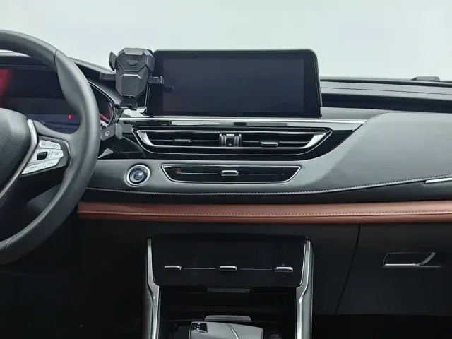 Changan CS75 — Фото автомобиля 12