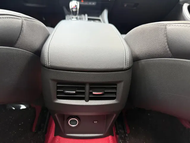 Cadillac CT5 — Фото автомобиля 17
