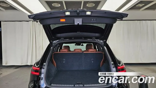 Genesis GV70 2.5T Бензин 2WD — Фото автомобиля 20