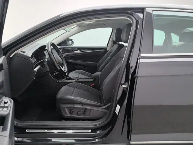 Volkswagen Passat — Фото автомобиля 10