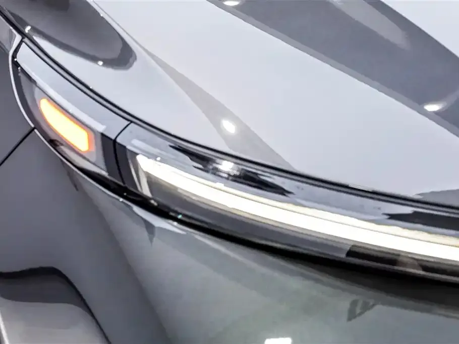 Li Auto Li L8 2025 Max Smart Renewal Edition — Фото автомобиля 7