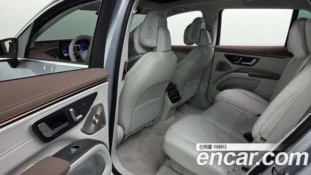 Mercedes-Benz EQS — Фото автомобиля 11