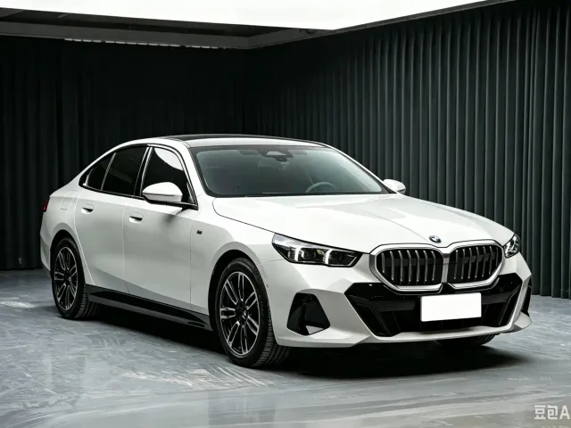BMW 5 Series — Фото автомобиля 3