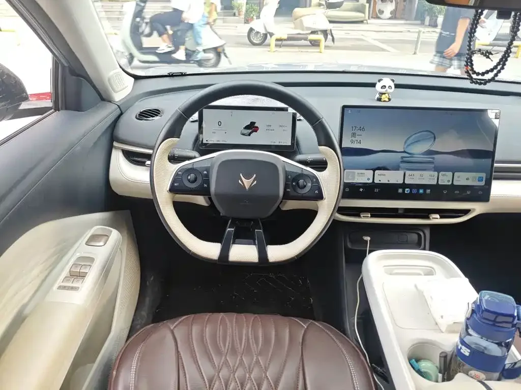 ARCFOX Arcfox T1 2025 425 Base Version — Фото автомобиля 6
