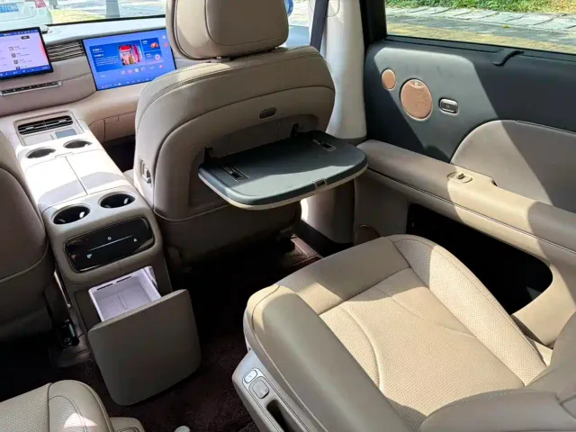 IM Motors LS8 — Фото автомобиля 6