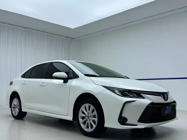 Toyota Corolla — Фото автомобиля 3