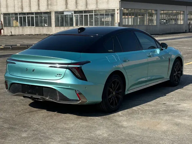 Hongqi H6 — Фото автомобиля 11