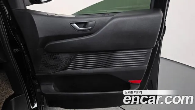 Hyundai Staria — Фото автомобиля 13